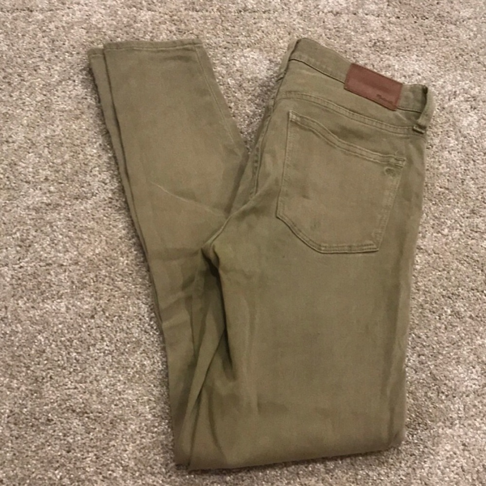 9” high rise Madwell green skinny jeans